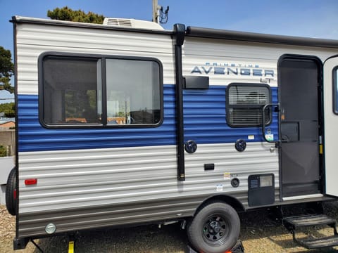 "Maverick" 2022 Forest River RV Avenger LT 16RD Towable trailer in Tigard