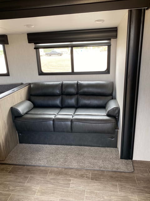 2022 model Spacious Floorplan Family Bunkhouse Towable trailer in Eastvale