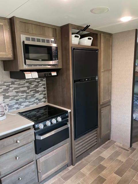 2019 Dutchmen RV Coleman Lantern Series 262BH Towable trailer in Bowling Green