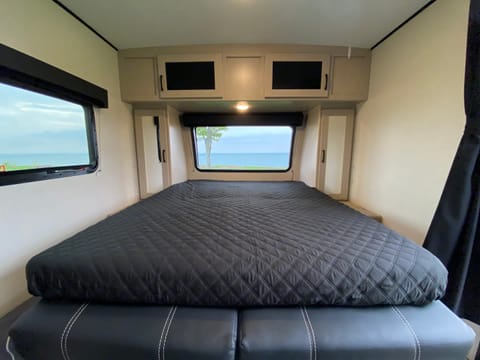 2021 Coachmen Apex Nano BHS208 Towable trailer in Austin