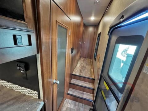 Lady liberty 2018 Jayco Eagle HT 30.5MBOK Towable trailer in Columbia Falls