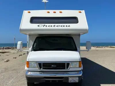 2007 Four Winds RV Chateau 31F Véhicule routier in Temecula