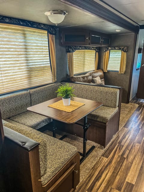 The-People-Pleaser! Towable trailer in North Richland Hills