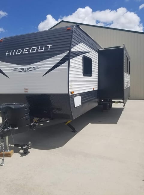 Great Family Escape w/Bunkhouse (DELIVERY ONLY) Towable trailer in Gillette