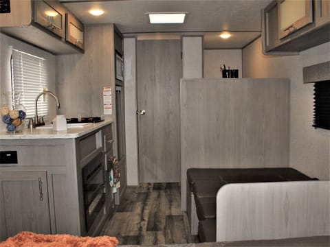 2022 Dutchmen RV Coleman 17B Towable trailer in West Allis
