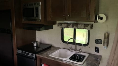 2016 Keystone RV Hideout 21THWE Towable trailer in Kalispell