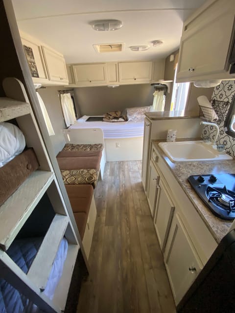 2015 "Pet-friendly" coach works panther camper Towable trailer in Modesto