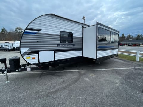 2022 Heartland Pioneer BH 270 Towable trailer in Dover