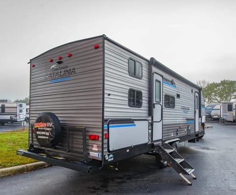 2023 Coachmen Catalina 263BHSCK (VIN 1078) Towable trailer in Winter Haven