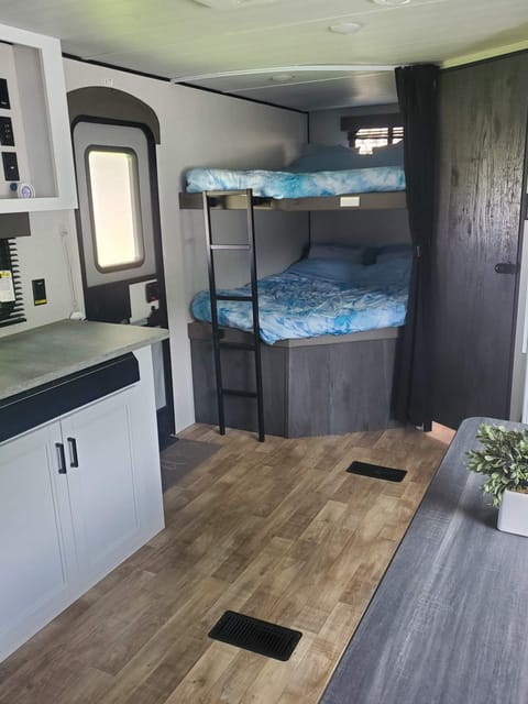 Hideaway Getaway **Free delivery available** Towable trailer in Waterloo