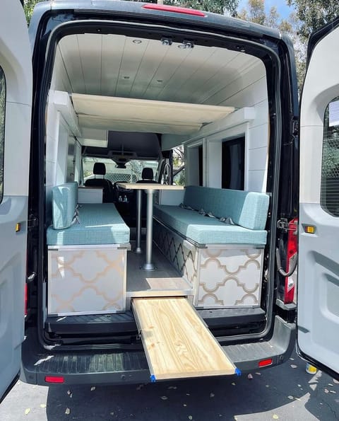 2016 Ford Transit  Highroof 350 XLT Van aménagé in Playa Del Rey