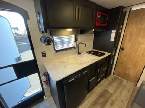 * 2022 Adventure Family Fun RV Rental * Towable trailer in Hayward