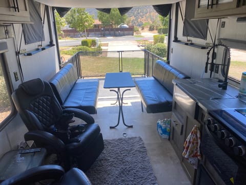 2020 Forest River RV Vengeance Rogue 25V Towable trailer in Atascadero