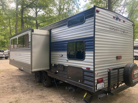 2022 Forest River RV Cherokee Alpha Wolf 26DBH-L Towable trailer in Gaylord