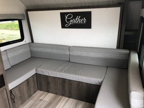 2022 Coachmen Clipper Camping Trailer Ultra-Lite Towable trailer in Belgrade