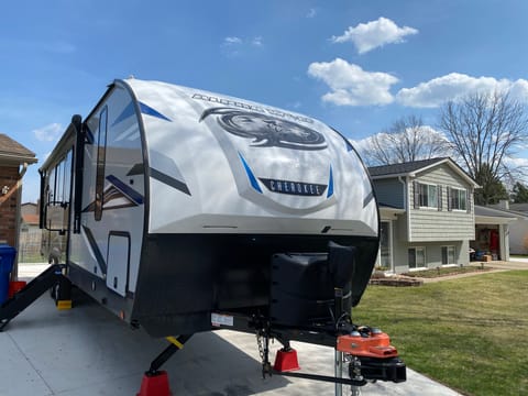 2021 Forest River RV Cherokee Alpha Wolf 27RK-L Towable trailer in Waterford Township