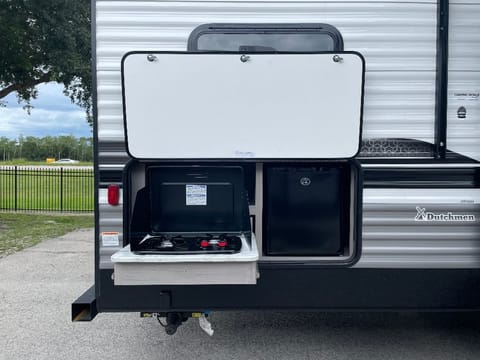 2021 Dutchmen RV Coleman Lantern LT Series 285BH Towable trailer in Everglades