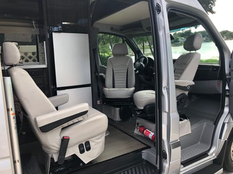 Van-Life+Lux Campervan in Altamonte Springs