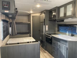 2022 Dutchmen RV Aspen Trail LE 25BH Ziehbarer Anhänger in Spearfish