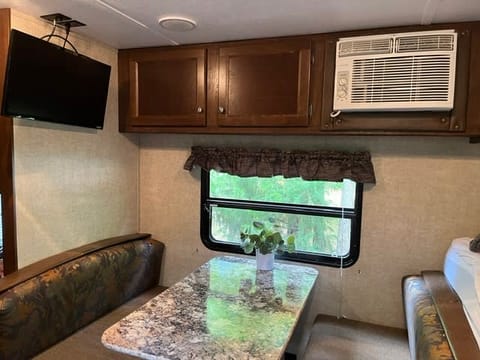 2015 Keystone Hideout Towable trailer in Ocean Pines