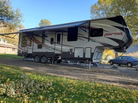 2016 Keystone RV Raptor 300MP Towable trailer in Lewiston