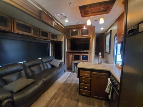 2016 Keystone RV Raptor 300MP Towable trailer in Lewiston