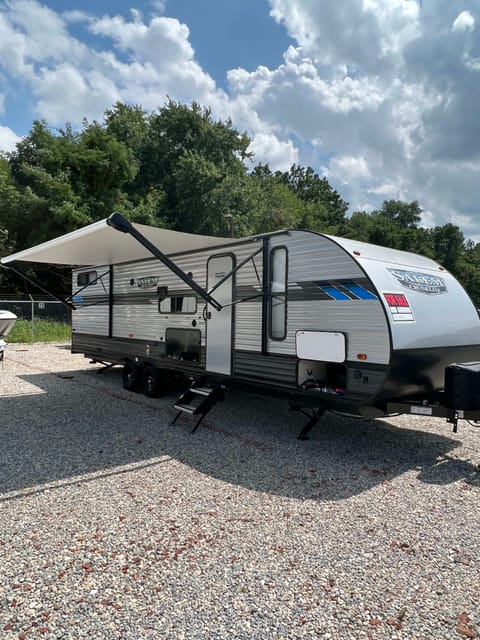 Home away from home! Towable trailer in Dover