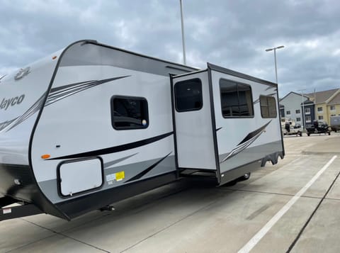 2021 Jayco Jay Flight 28BHS Towable trailer in Texarkana