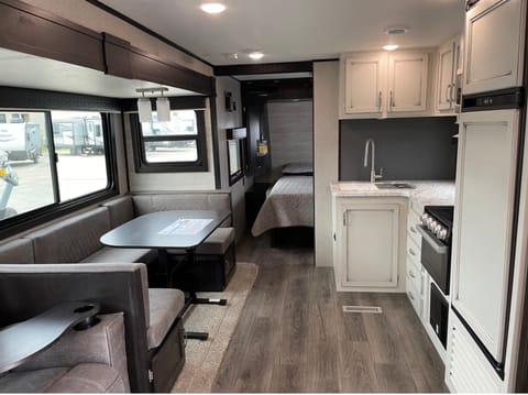 2021 Jayco Jay Flight 28BHS Towable trailer in Texarkana