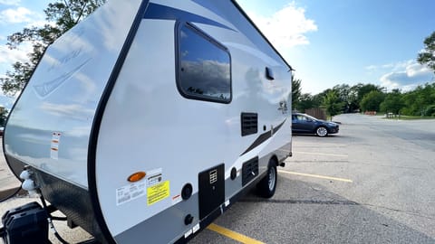 Pet Friend, Kid Approved Camper for 4 Towable trailer in Oak Creek