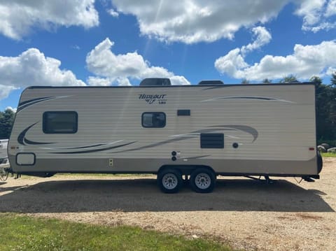 Fun awaits! 2017 Keystone RV Hideout 262LHS. Towable trailer in Mount Pleasant