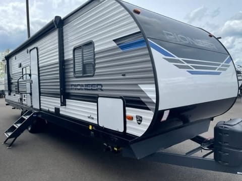 2022 Heartland Pioneer BH 322 Towable trailer in Roseville