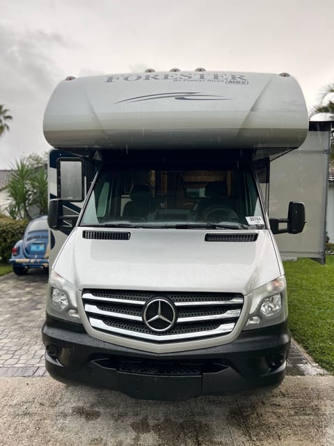 2018 Forest River RV Forester MBS 2401S Drivable vehicle in Coral Springs