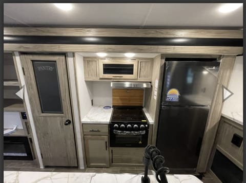 2022 Forest River RV Cherokee Alpha Wolf 26RL-L Remorque tractable in Spokane Valley