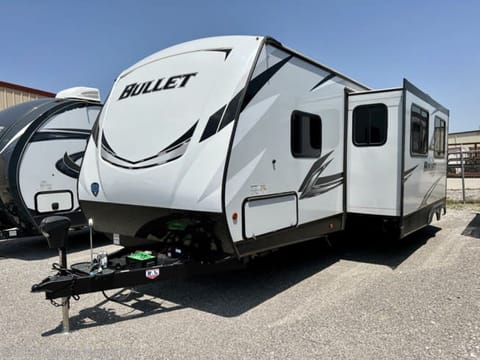 2021 Keystone RV Bullet 287QBSWE Towable trailer in Menifee