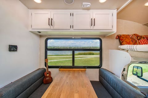 ***JUST RENOVATED RV ***  A Campers Dream!!! Drivable vehicle in Malibu