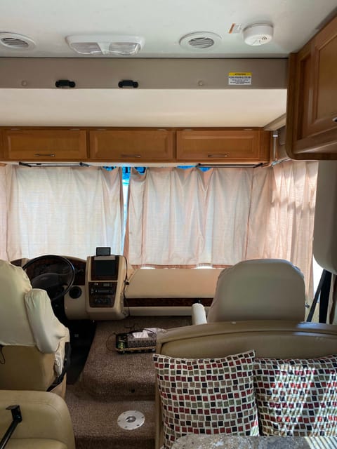 2015 Coachmen RV Pursuit 33 BH Drivable vehicle in Kingsport