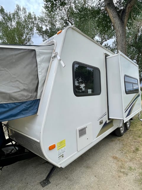 2011 Jayco Jay Feather Sport X20E Towable trailer in Palmdale
