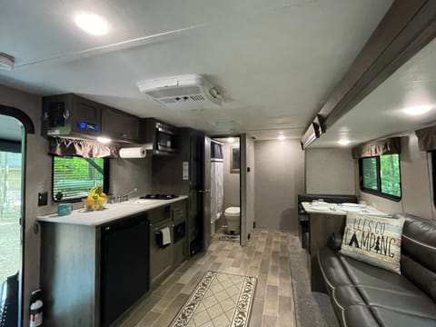 2020 Dutchmen RV Coleman Lantern LT Series 18FQ Towable trailer in St Joseph