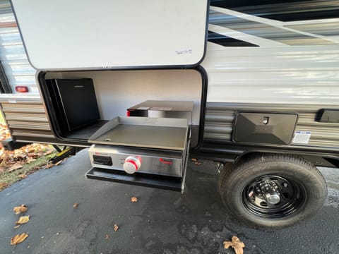 Adventure Awaits 24 Forest River Wildwood 178BHSK Towable trailer in Miamisburg