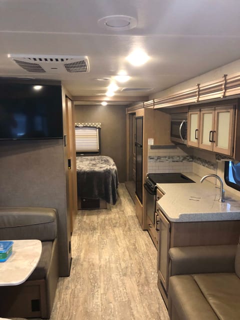 2020 Hurricane 29M RV Rental near  you Drivable vehicle in Peachtree City