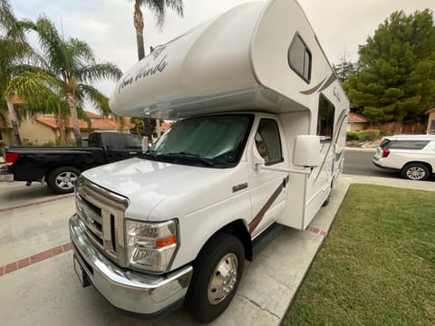 2018 Thor Motor Coach Four Winds 29G Drivable vehicle in Rancho Penasquitos