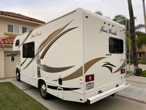 2018 Thor Motor Coach Four Winds 29G Drivable vehicle in Rancho Penasquitos