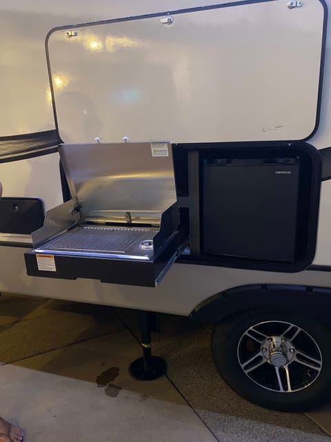 Family Friendly Camper Towable trailer in Arden-Arcade