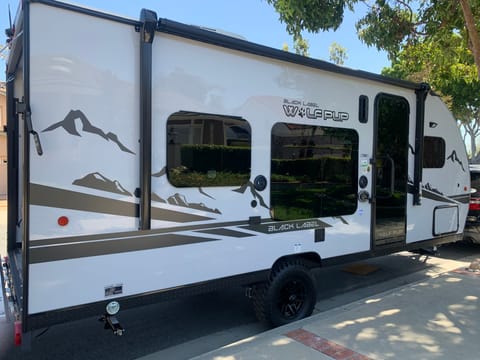 2022 Toy Hauler Trailer w/ back Party Patio Deck Towable trailer in Ventura
