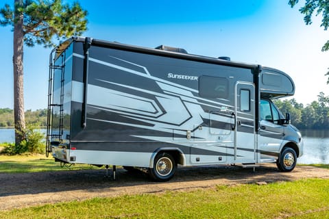 "The Family Memory Maker" 2022 Forest River RV Sunseeker MBS 2400B Drivable vehicle in Hattiesburg