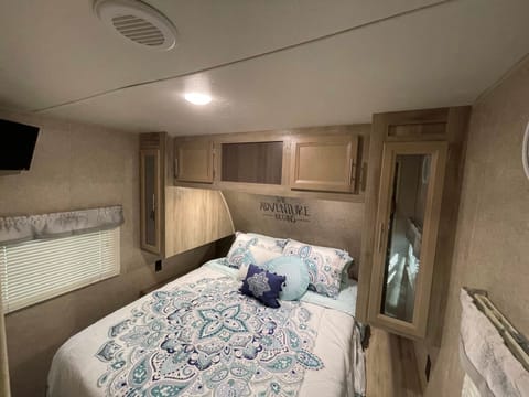Bunk Haven - 2019 Catalina Legacy Towable trailer in Winter Haven