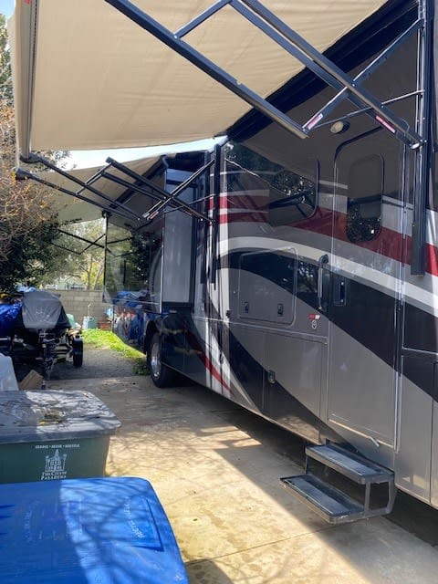 Building Memories 2019 Thor Challenger 37TB Drivable vehicle in Pasadena