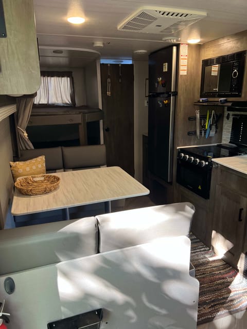2022 Forest River Salem Cruise Lite 19DBXL Towable trailer in Derby