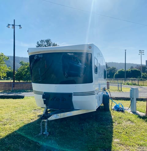 Fully Loaded Modern AF Luxe Trailer Remorque tractable in Novato